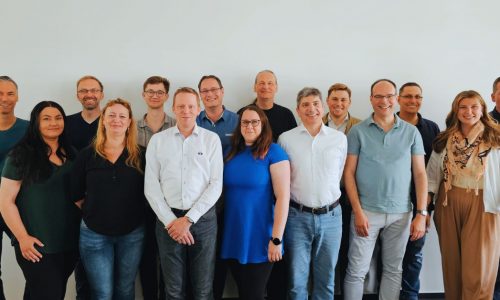 Das Team von AlphaInsights im Büro